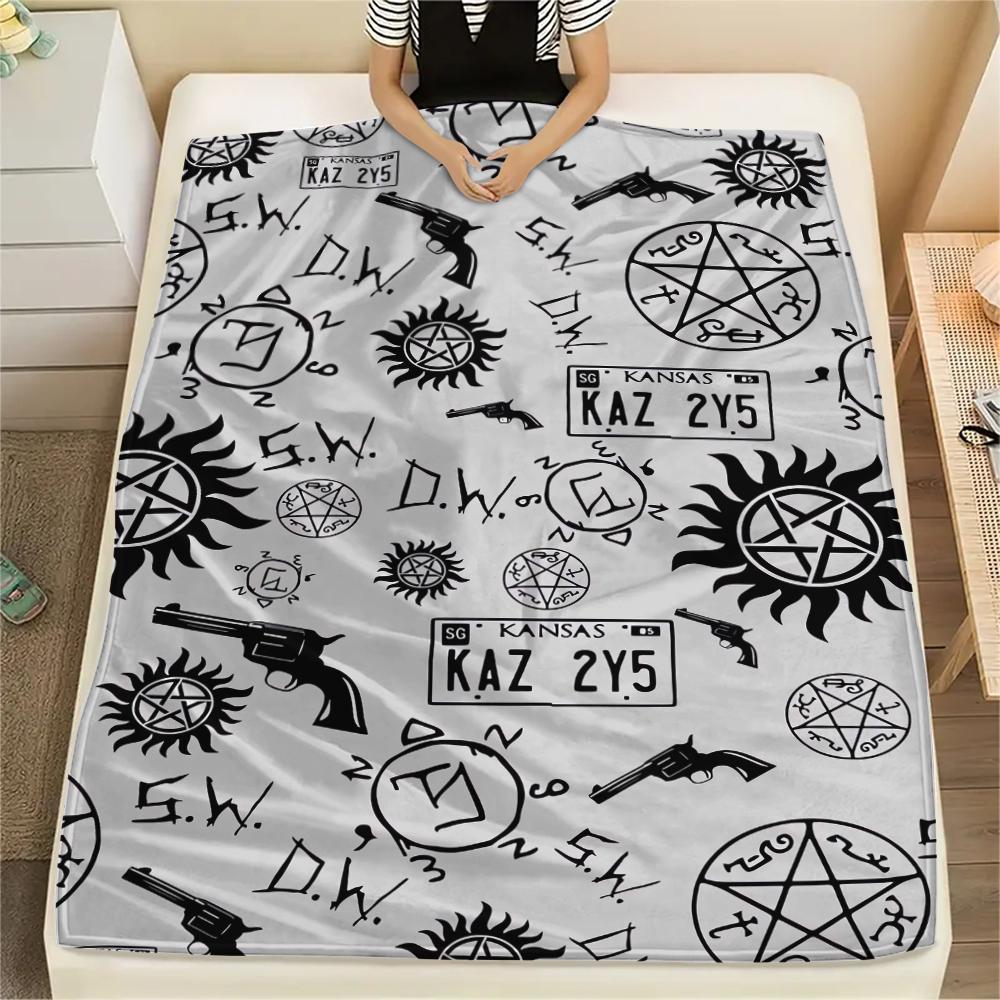 1Pc Pentagram Supernatural Print Flannel Blanket, High Quality Comfortable for All Seasons, Home Decor, Warmth and Comfort, Perfect for Gifts