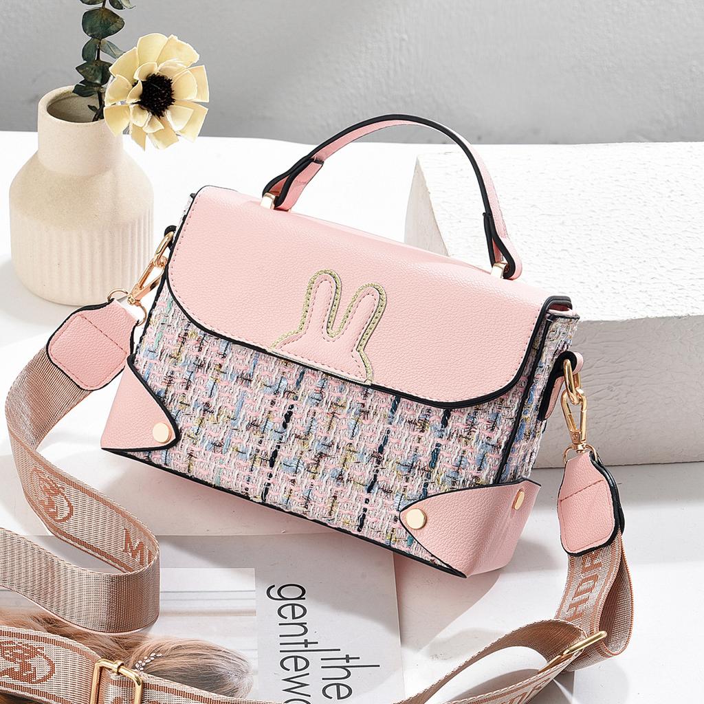 Shoulder bag New fresh wind handbag Textured handbag Broadband oblique span women's bag