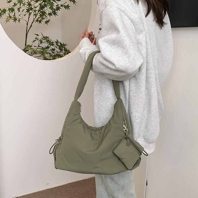 Fashion Trend Armpit Spring New Simple Casual Tote Bag for Work and Commuting, Large Capacity Shoulder Bag