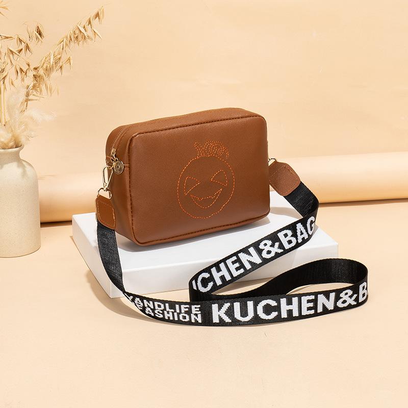 

Cute shoulder crossbody cosmetic bag fashionable large-capacity women s bag коричневый