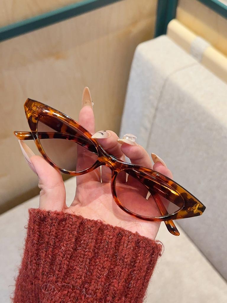 1Pc Fashionableable Cat-eye Frame Design Compact Frame Glasses Vintage Fashionable Trendy Simple Personalized Glasses Fashionableable Glasses Du