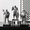 Medieval Knight Figurine, Vintage Resin Statue with Metallic Finish, Handcrafted Armor & Shield Details for Bookshelf, Office Desk Decor, Industrial