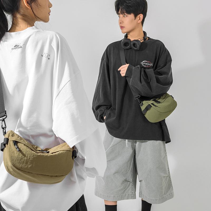 Ultra-light Waterproof Nylon Crossbody Bag, Unisex, Fashionable and Large Capacity