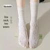 Chaussettes Blanches Froncées pour Femmes - Style d'Été Fin avec Bordure en Dentelle, Maille Respirante, Bord Frisé, Longueur Mi-Mollet.