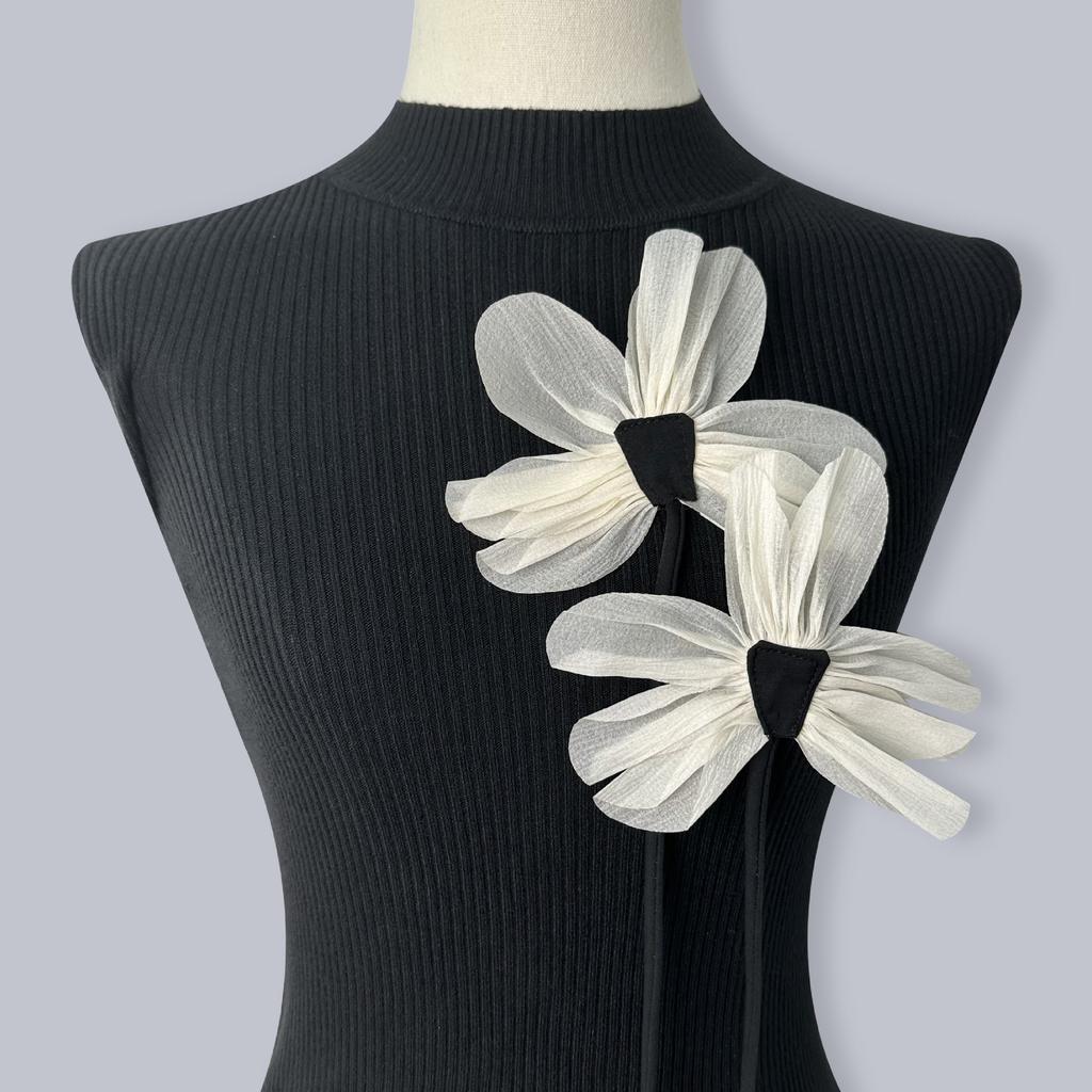 2Pcs Handmade Collar Flower Jewelry Accessories DIY Sew Lace Flower Lapel Pins Cloth Fabric Flower Brooch Pins Wedding Party