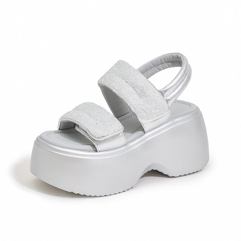 

Platform sandals women s summer 2025 new fashionable versatile outer wear muffin shoes small height heel shoes 39 серебряный