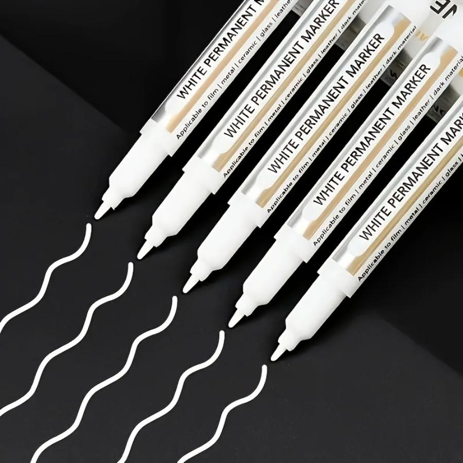 2 Penne Marker Bianche Permanenti, Resistenti allo Sbiadimento, Ideali per Arte, Vetro, Ceramica, Legno, Metallo - Perfette per Graffiti e Cancelleria Kawaii