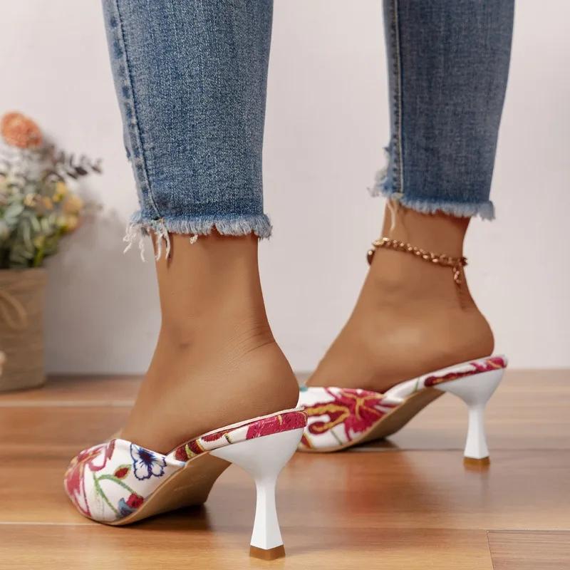 Pantofi de damă la modă 2024 Vară Calitate înaltă Papuci de damă cu degete descoperite Modă Floare Mărimi mari Stiletto Papuci cu toc înalt pentru femei