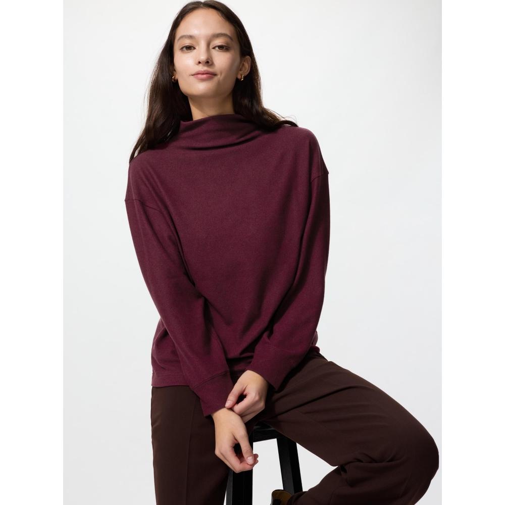 Uniqlo SofT KniT Fleece Mock Neck T