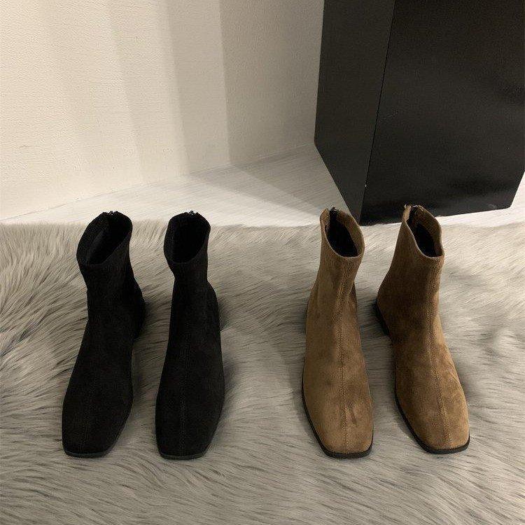Bottes Courtes Épaisses Rétro Coréennes à Bout Carré en Daim Polyvalentes Raccourcissantes pour Femmes Automne Hiver