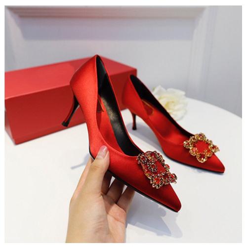 2025 New Red High Heels Wedding Shoes Rhinestone Pointed Toe Thin Heel Bride Bridesmaid Shallow Dress Pumps Women127
