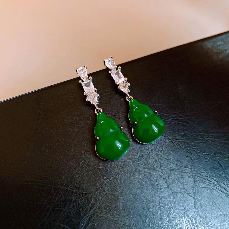 Silvernål Zirkon Utskurna Blomörhängen - Utsökta High-End Stiftörhängen med Känsla för Mode.