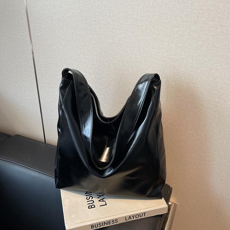 Fashion Temperament Commuter Tote Bag Women's New Fashion Casual Shoulder Bag Trend Simple Messenger Bag