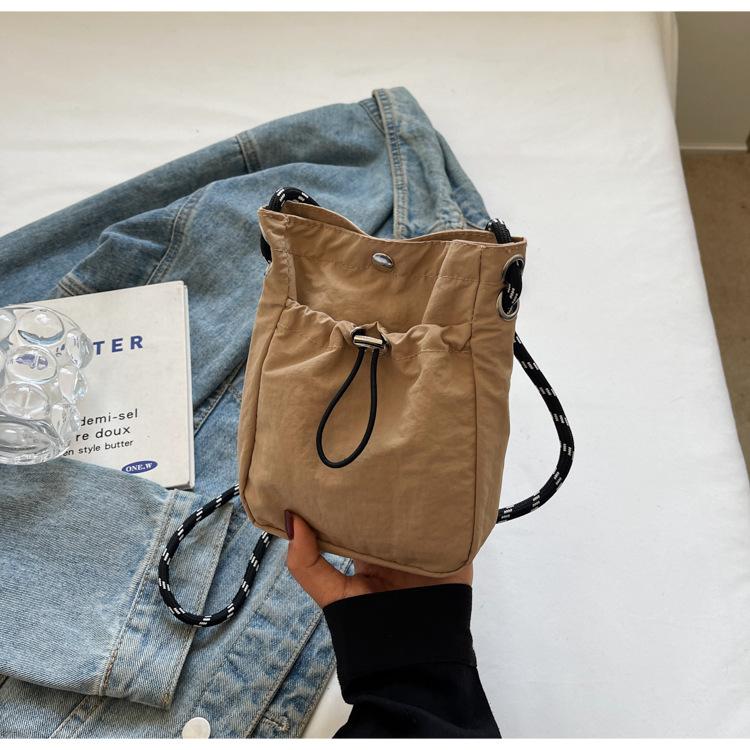 

Повсякденні жіночі сумки Нейлонова сумка для телефону Універсальна модна сумка через плече для жінок Гаманець і сумочки one size хакі