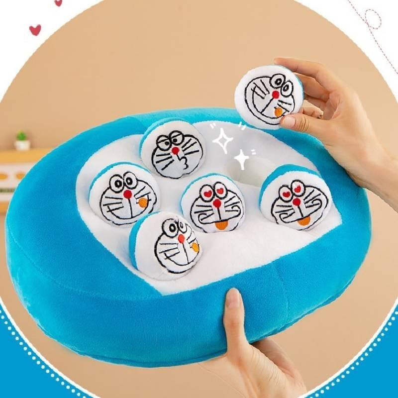 Frühkindliches Karotten-Stofftier Für Kinder Mit Entzückenden Panda- Und Doraemon-Designs Und Kurzem Plüschstoff