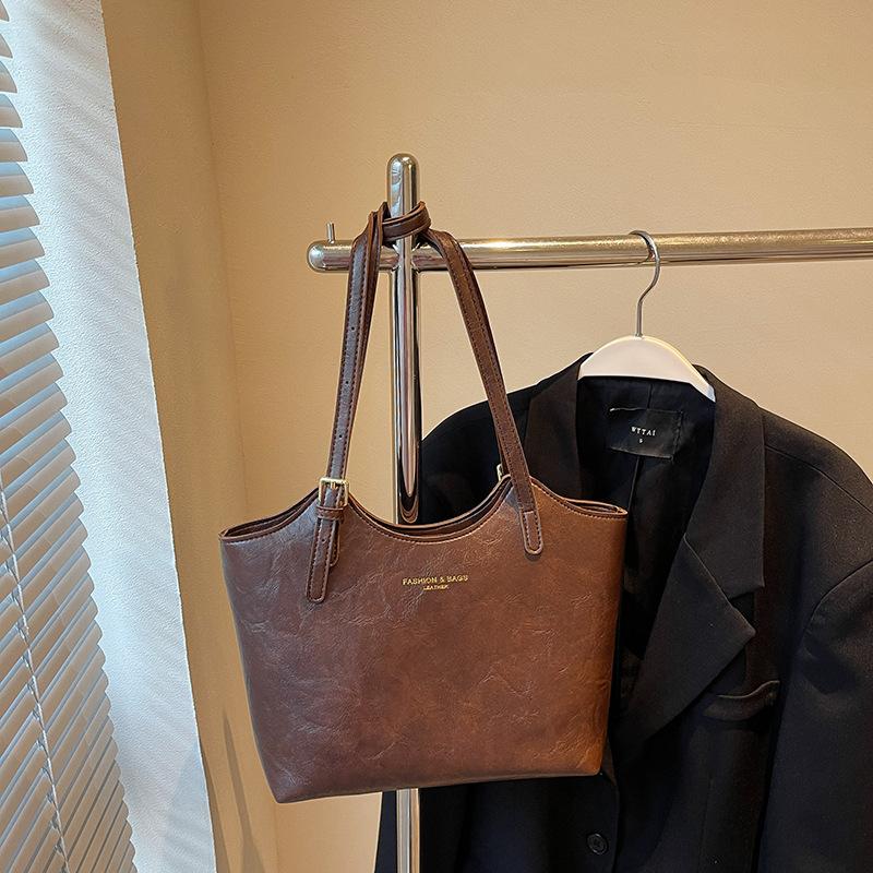 Today's Popular Versatile Fashion Simple Style Niche Retro Underarm Tote Bag Women's Casual Commuting Texture Shoulder Bag
