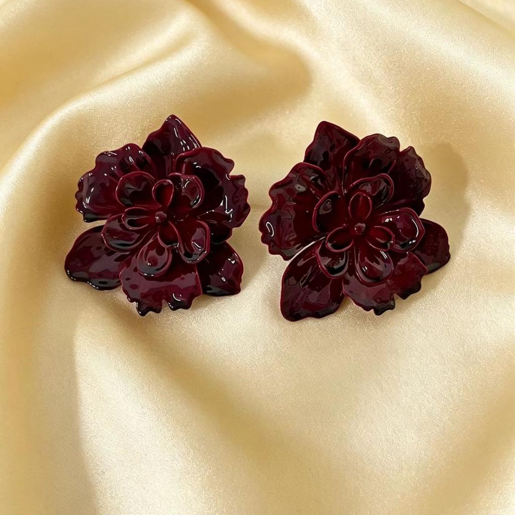 European and American Retro Exaggerated Flower Stud Earrings Premium Earrings 3D Flower Stud Earrings Dripping Oil Decorative Flower Ears