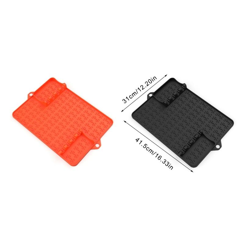 Set of 2 Multifuntional Barbecue Tool Mat Kitchen Grilling Pad Grilling Mat Silicone Texture Present for BBQ Enthusiasts