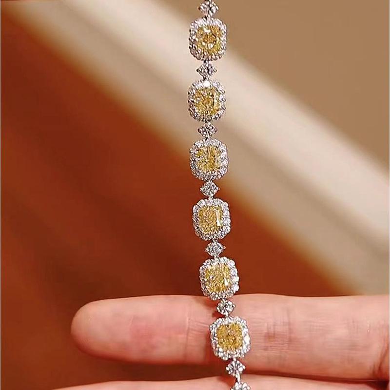 

Xiancan 2023 Silver Niche Fashion Designer Bracelet with Yellow, Pink, White High Carbon Diamonds for Women 18 cm