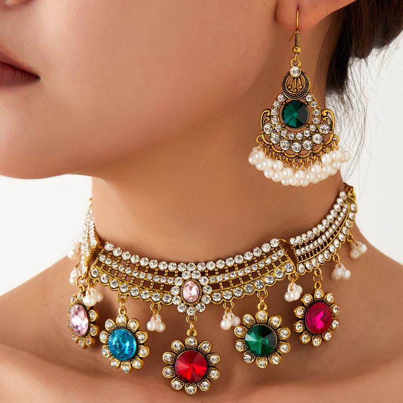 Conjunto de Colar e Brincos de Flor com Strass Estilo Étnico Retro para Mulheres