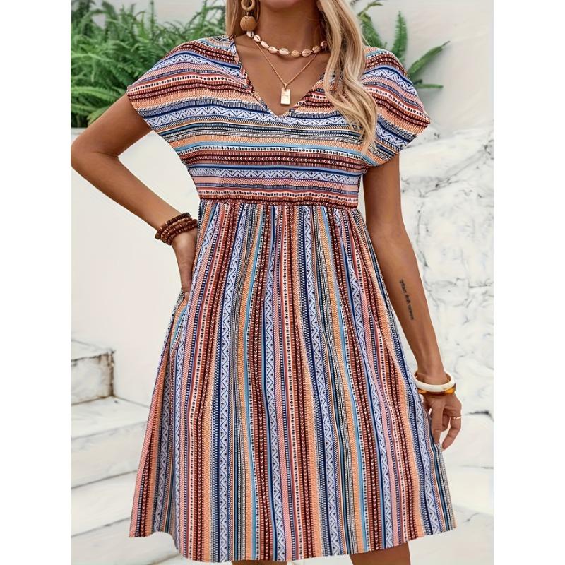 Robe rayée à col en V grande taille, robe à manches courtes ample style vacances
