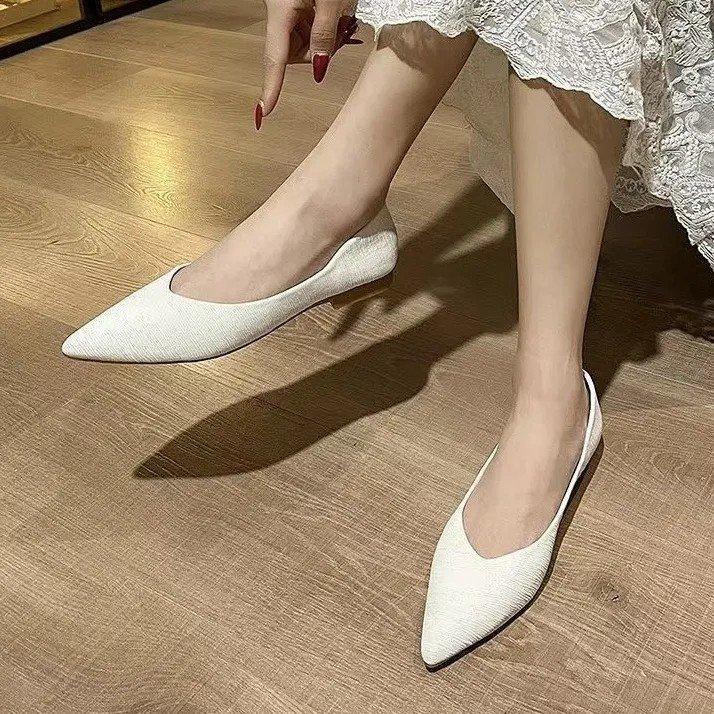 

Black work women s shoes 2025 autumn new pointed head shallow mouth flat bottom Korean version versatile Doudou shoes single shoes women 40