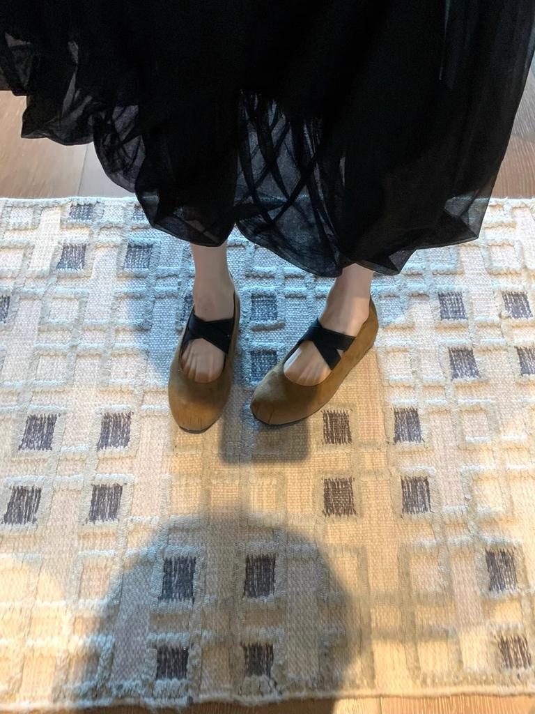 Sheepskin version! Single shoes women's round head, light mouth inner height-increasing flats, cross straps, khaki soft-soled ballet shoes