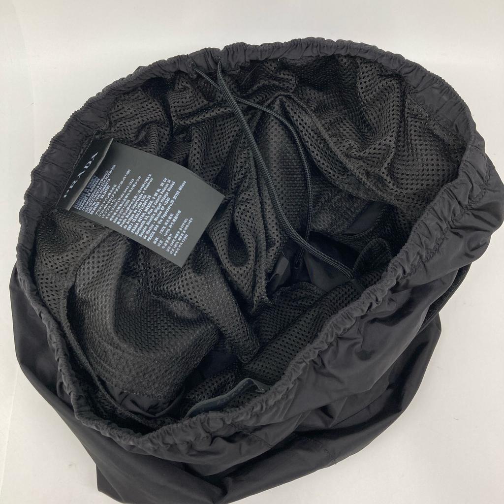 Prada Black 23 Year UB333 S231 13Z3 Nylon Shorts Bottoms 46 blackUsed