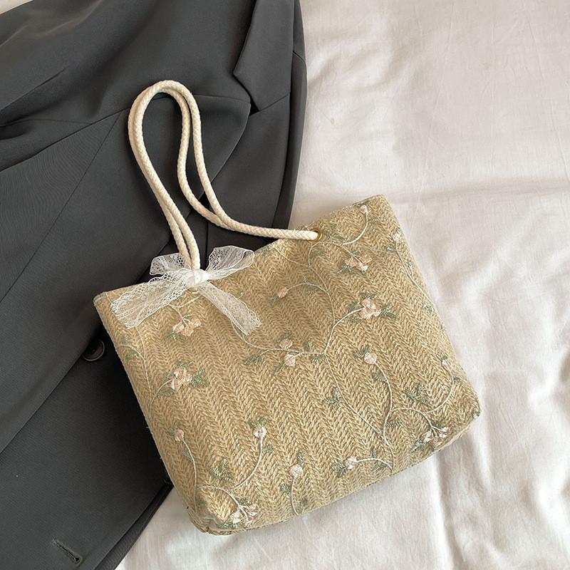 Trendy Summer Woven Tote Bag With Elegant Bow Design For Beach Vacations