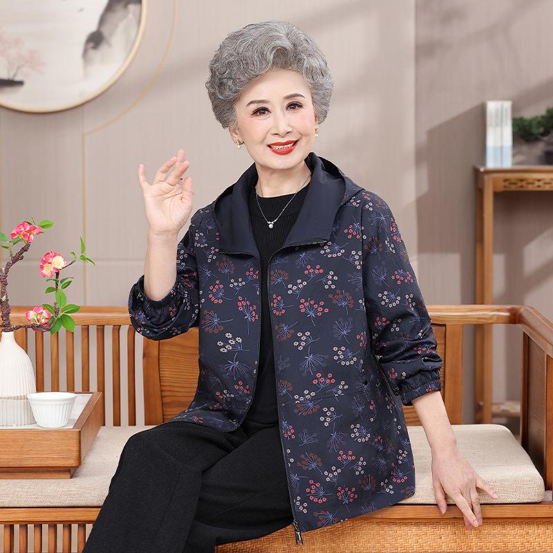 

Mother’s Hooded Jacket for Spring & Autumn 2026: Stylish, Loose-Fit Outerwear for Middle-Aged and Elderly Women. 3XL (120-135 jin)
