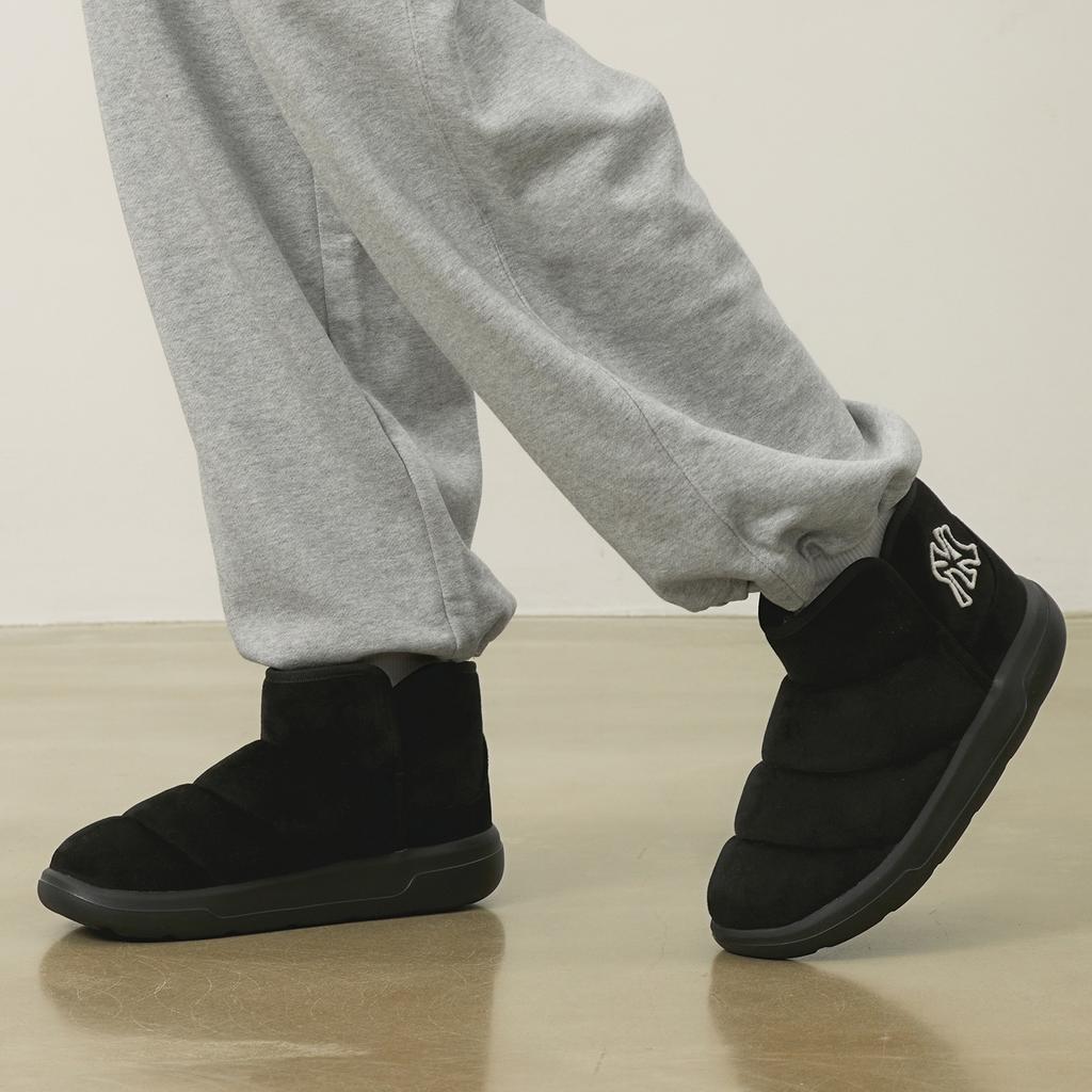 MLB New York Yankees Bouncer Classic Comfortable Simple Short Boots Unisex Boots Black 3AWBBCB46-50BKS