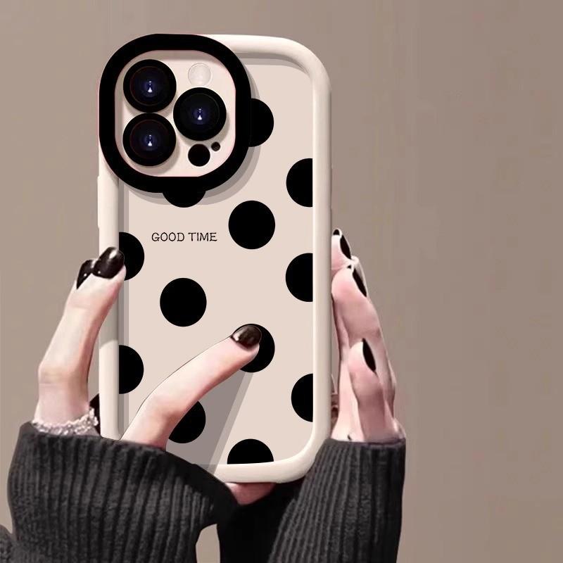 Simple Black Dots Suitable for Apple 16 Promax Mobile Phone Case IPhone 14 Puff 13 Simple 15 All Inclusive 12 17