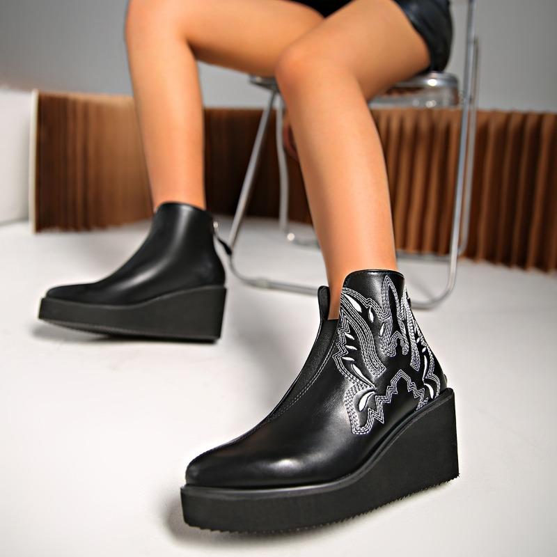 Retro Wedge Heel Short Boots  Autumn Winter New Embroidered Short Tube Height Increasing Leather Boots Casual Women'S Shoes