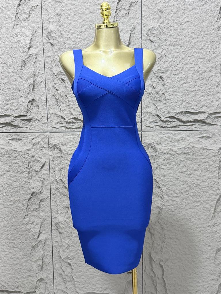 Chic Sleeveless Gold-Bandage Dress: Low-Cut, Hip-Wrapped Party Outfit