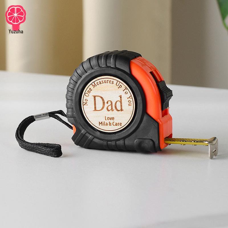 Gravírovaná sada svinovacího metru a kladiva - Jedinečný dárek ke Dni otců nebo pro přítele