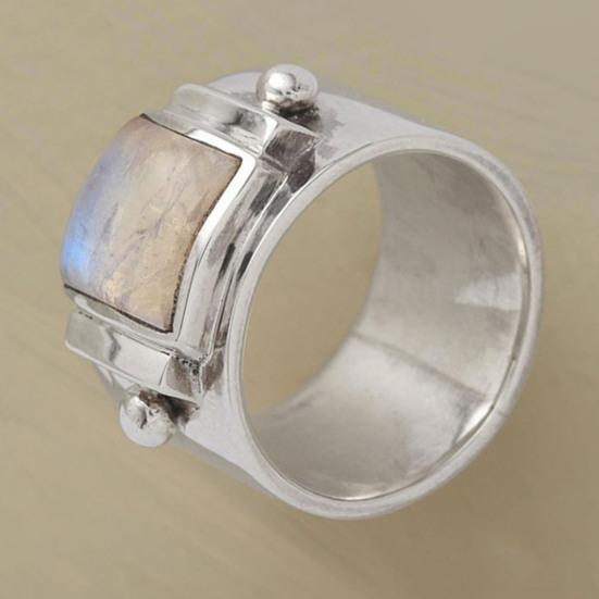 Romantic Exquisite Workmanship Women Ring Alloy Vintage Stone Decor Wedding Ring Jewelry Accessory