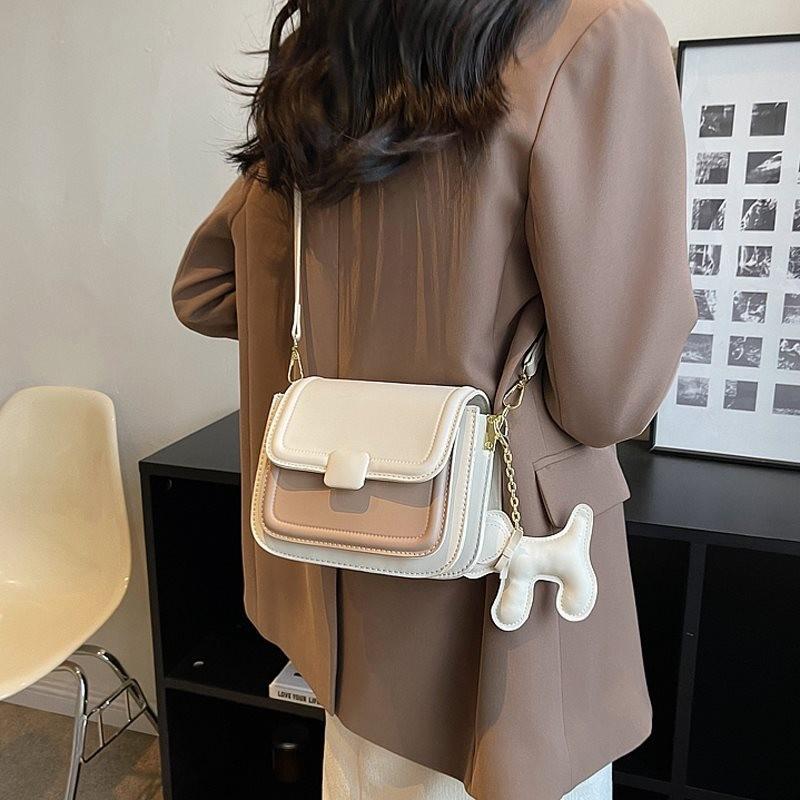 Chic Versatile Women's Shoulder Bag Small Crossbody Purse Elegant Design In Various Colors