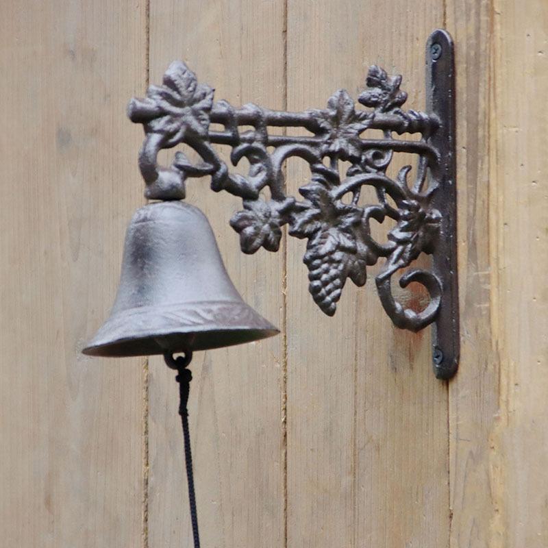 Rustic Wrought Iron Grape Doorbell - Vintage Hand-Cranked Wall Decoration