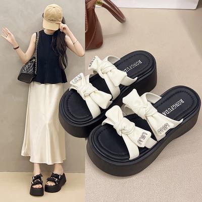 Φούστα, φιόγκος, καλοκαιρινές δροσερές παντόφλες γυναικείες, ευέλικτη μόδα, παντόφλες εξωτερικού χώρου, εξατομικευμένη αίσθηση μόδας, χοντρή σόλα, παντόφλα με λουράκι