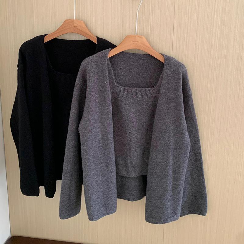 

Korean Style Wind Knit Cardigan & Camisole Set - Gentle, Fashionable, Age-Reducing Sweater for Spring and Autumn S (for 80-90 jin)