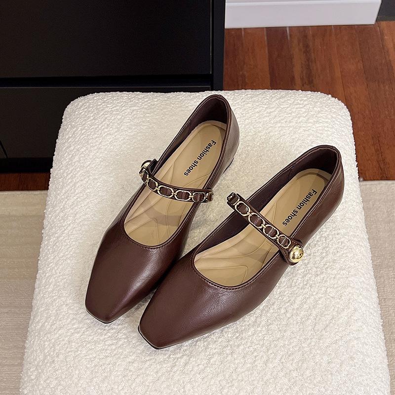French Retro Single Shoes Women's 2025 Spring and Autumn New Low-heeled Square Head Shallow Mouth One-word Buckle with Shallow Mouth Mary Jane Shoes