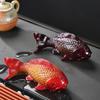 Creative Color ChangingTea Pet Koi Carp Resin Tea Ornaments Chinese Mascot Two Fish Report Happiness Zen Tea Ceremony Ornaments