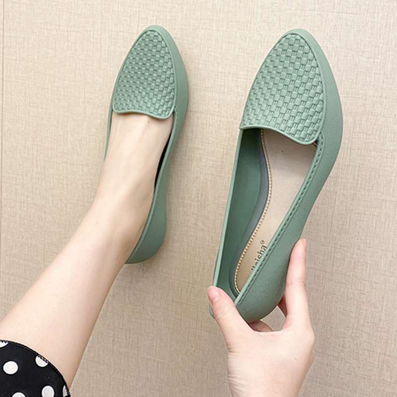 Fashion rain shoes female adult low-top shallow mouth kitchen waterproof shoes thick-soled short tube non-slip work rubber shoes Korean versio