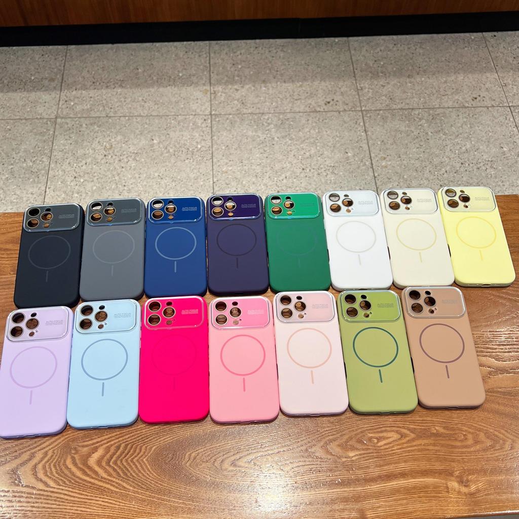 iPhone 17 Liquid Silicone Magnetic Charging Case with Large Window and Fine Ring