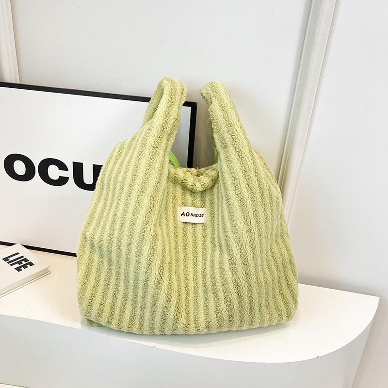 

Красивая плюшевая женская сумка-тоут, повседневная сумка через плечо большой вместимости, зимняя новинка, повседневная модная простая сумка-мессенджер зелёный