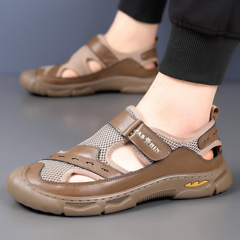 Hole shoes men's 2025 summer outer wear hollow driving sandals men's bag head sports beach sandals 2025