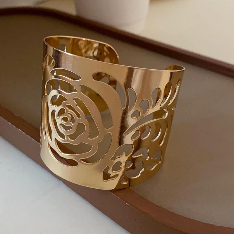 European-American Irregular Concave Bangle: Chic, Cold Style Luxury Bracelet for Women