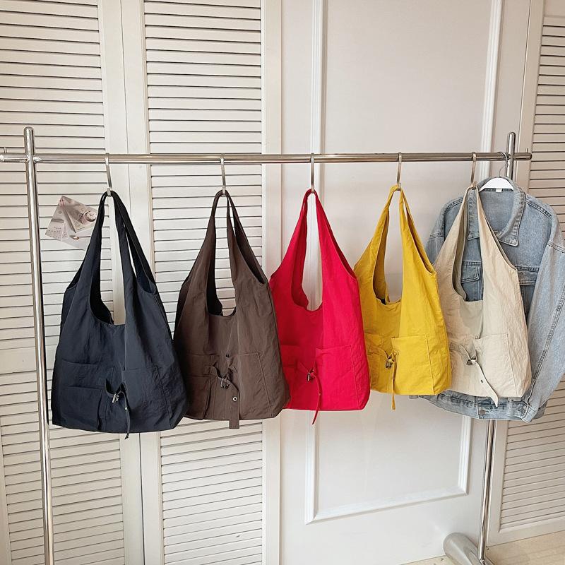 Tote Bag - Stylish and Versatile Single Shoulder Bag for Daily Commuting and Cross-body Carrying.