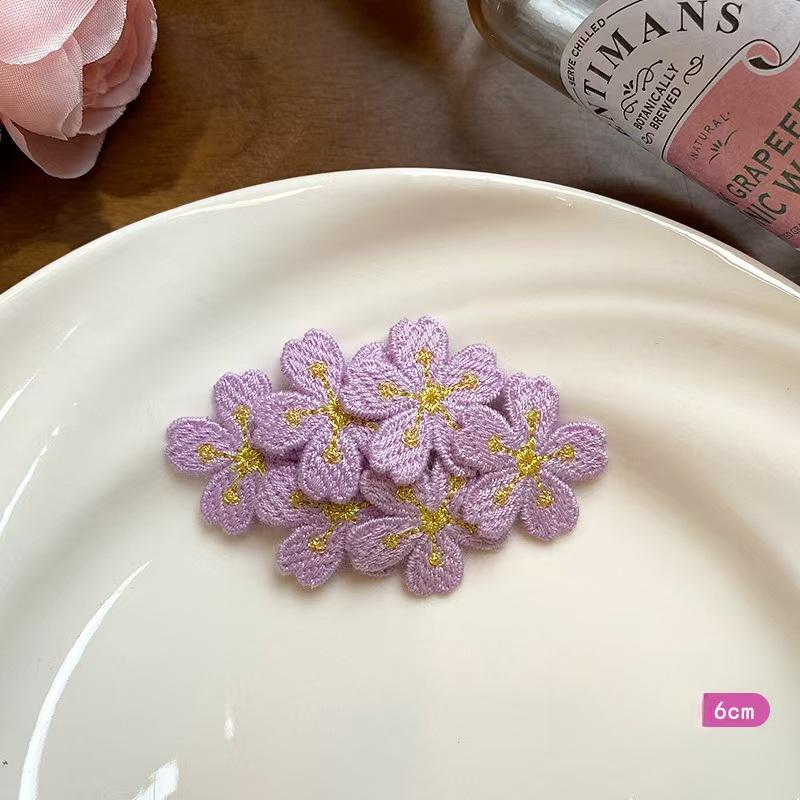 

Заколка для волос с вышитым цветком в стиле ретро для девочек, складной зажим, заколка-зажим, универсальные аксессуары для волос 1PC (6CM) фиолетовый