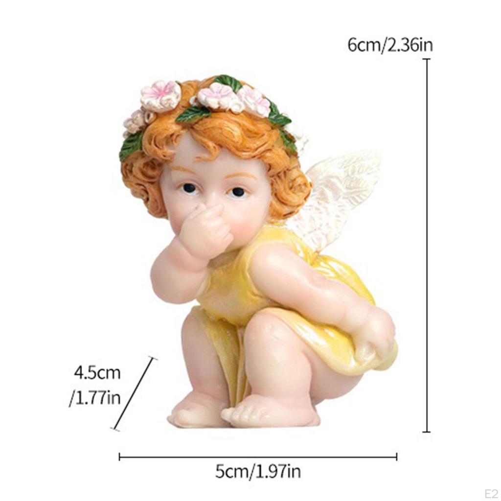 Holding Nose Statue Resin Ornament Decorative Accessory Cute Crafts Gifts Weird Kitschy Shelf Quirky
